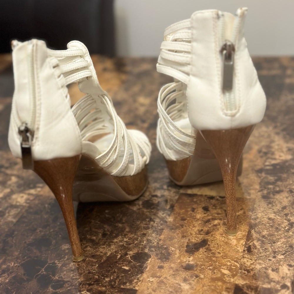Scrappy off white heel